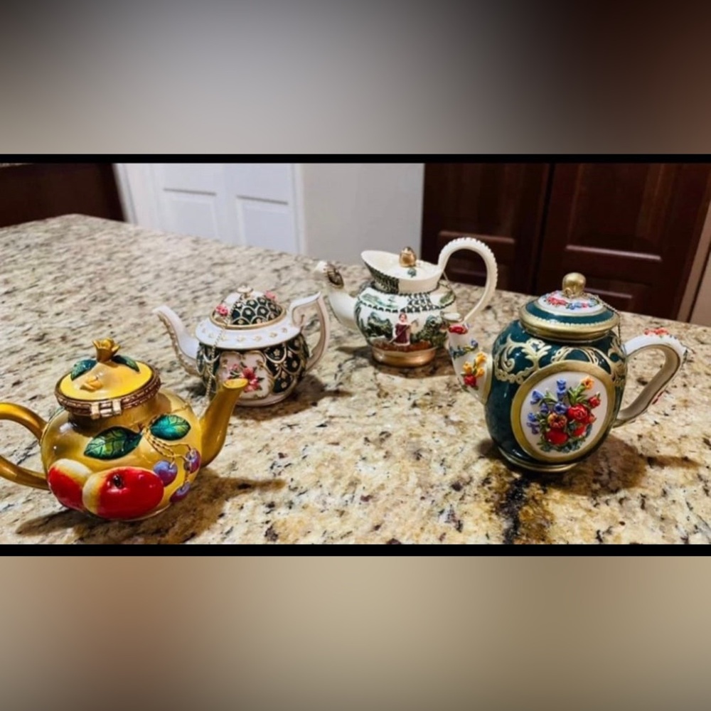 Nini Teapots lot miniature collectible trinkets boxes